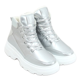 Scarpe sportive isolate argento FA-3357 Argento