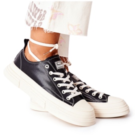 Sneakers isolate da donna GOE II2N4035 Nere bianca