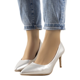 Classiche décolleté argento su tacco a spillo Isla