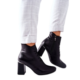 PA2 Stivali da donna in pelle con tacco nero