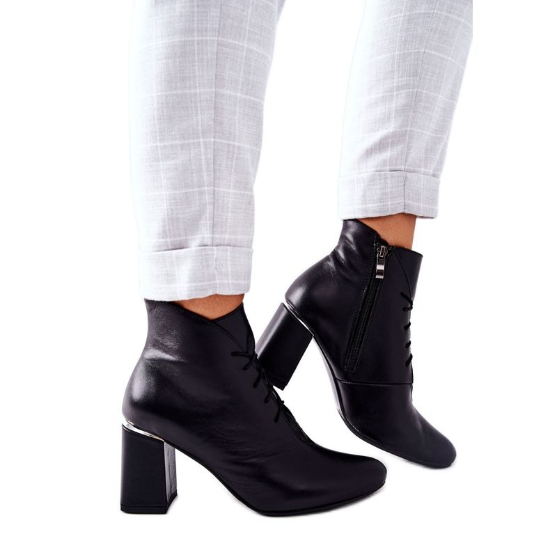 PA2 Stivali da donna in pelle con tacco nero