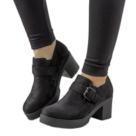 Scarpe nere sul palo di Leonie nero