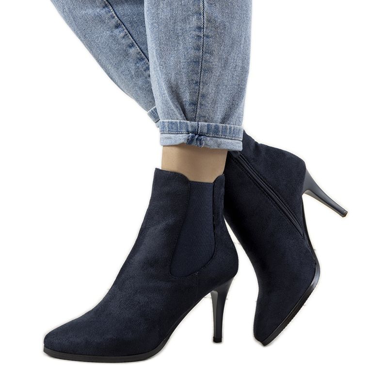 Stivali blu navy su tacco Varela