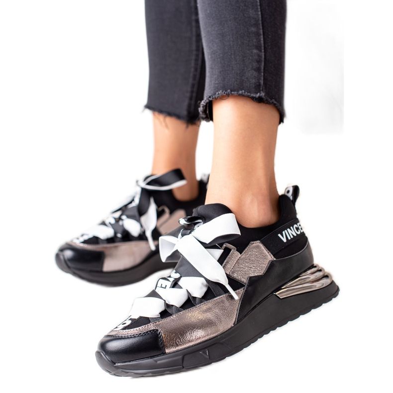 Sneakers allacciate con nastro VINCEZA nero d'oro