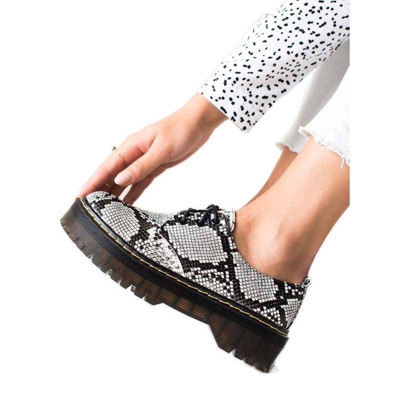 Sweet Shoes Scarpe sulla piattaforma con stampa serpente bianca nero