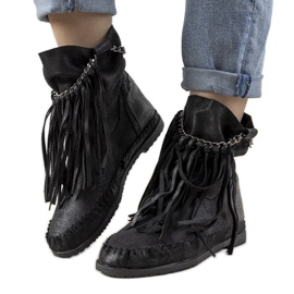Stivali da donna neri nello stile di boho Maral nero
