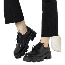 Scarpe nere su una spessa suola Lamare nero