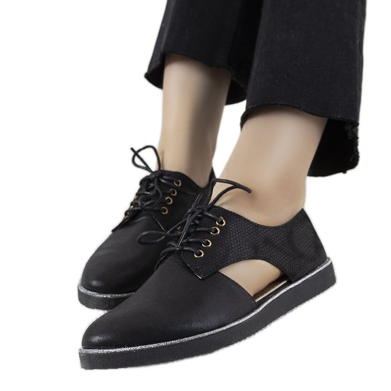 Scarpe Karley scollate nere lucide nero