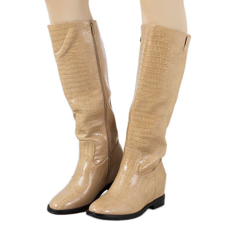 Stivali Daoust in pelle di coccodrillo beige