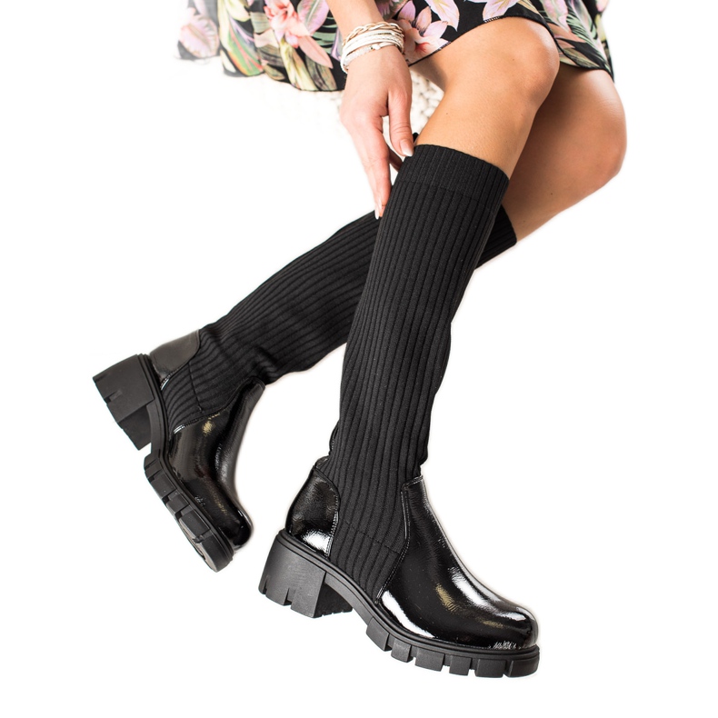 TRENDI Comodi stivali slip-on nero