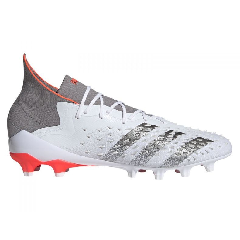 Scarpe da calcio Adidas Predator Freak.1 Ag M FY6254 grigio, bianco bianca