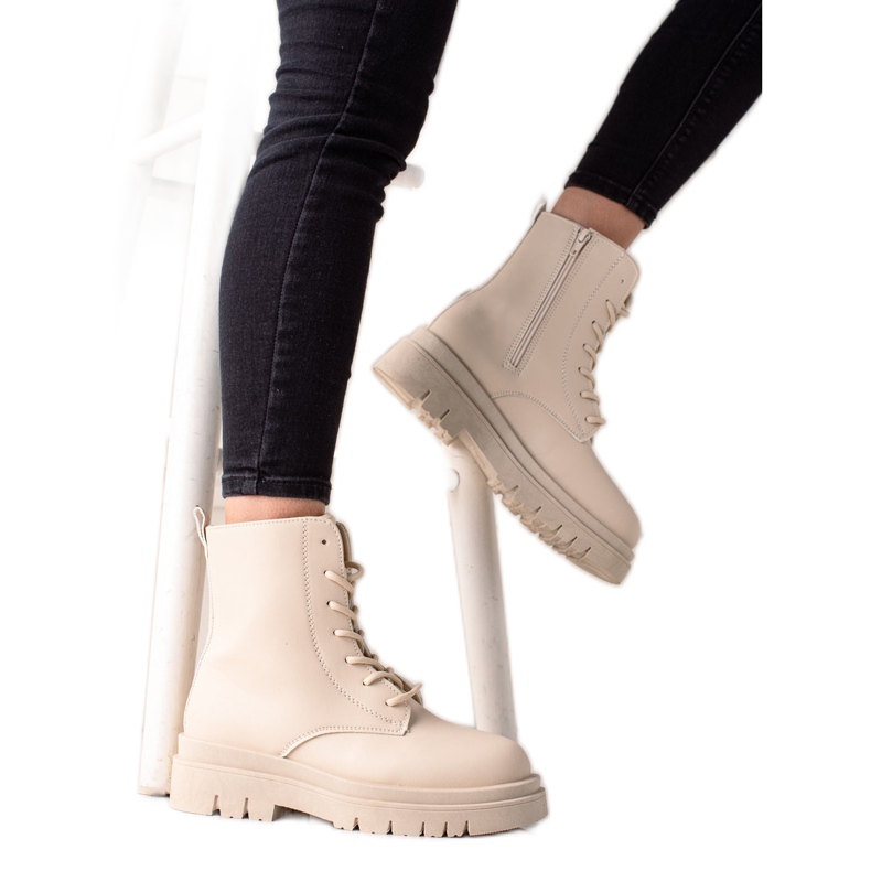 TRENDI Trappers beige classici sulla piattaforma