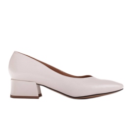 Marco Shoes Décolleté in pelle fiore bianca con scollo a V bianco