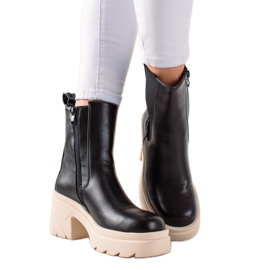 TRENDI Stivali su piattaforma beige nero
