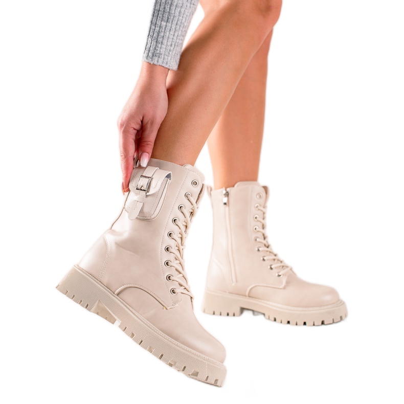 Groto Gogo Trapper alla moda con una tasca beige