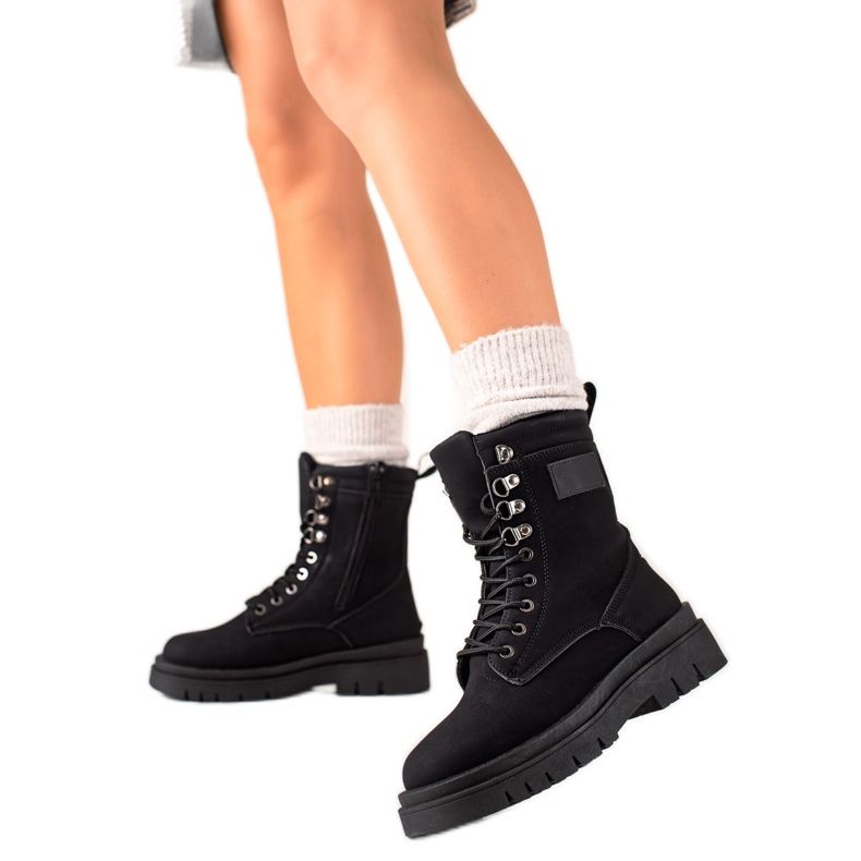 TRENDI Trapper neri classici nero