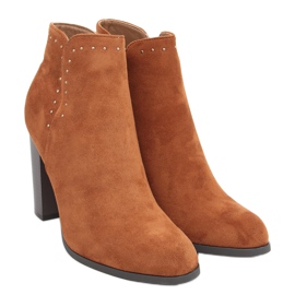 Stivali con tacco alto di Nora Camel marrone