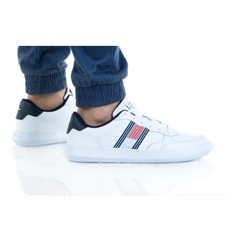 Tommy Hilfiger Essential Leather Cu M FMOFMO3904 bianca