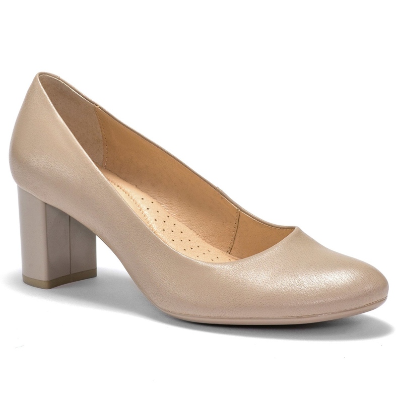 Marco Shoes Scarpe Marco beige lisce e comode