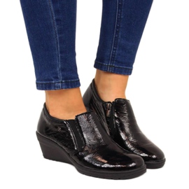 Scarpa in pelle laccata Helios W 389 nero