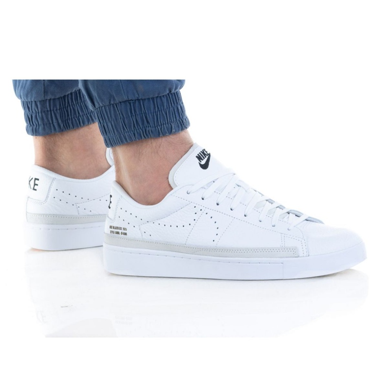 Nike Blazer Basso XM DA2045-100 bianca