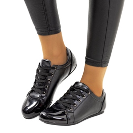 Scarpe nere con punta verniciata di Parady nero