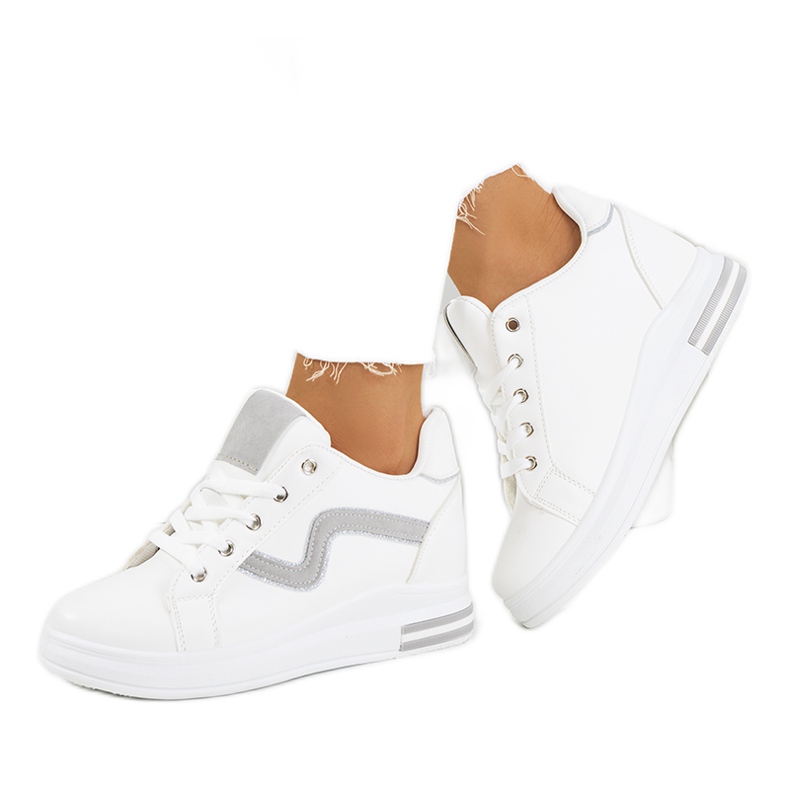 Sneakers bianche sulla zeppa Piazza bianca