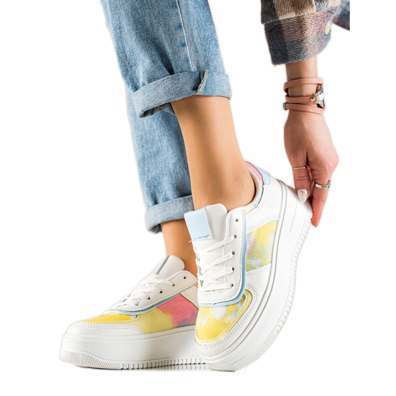 TRENDI Sneakers Bianche Su Un'ampia Piattaforma bianca multicolore