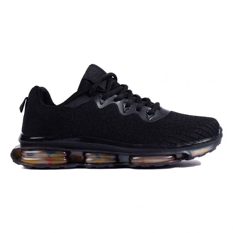 Scarpe Sportive Su Una Piattaforma Di Gomma nero