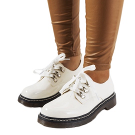 Scarpe laccate bianche di Kristina bianco
