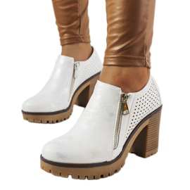 Scarpe d'argento sul post di Noemi bianco