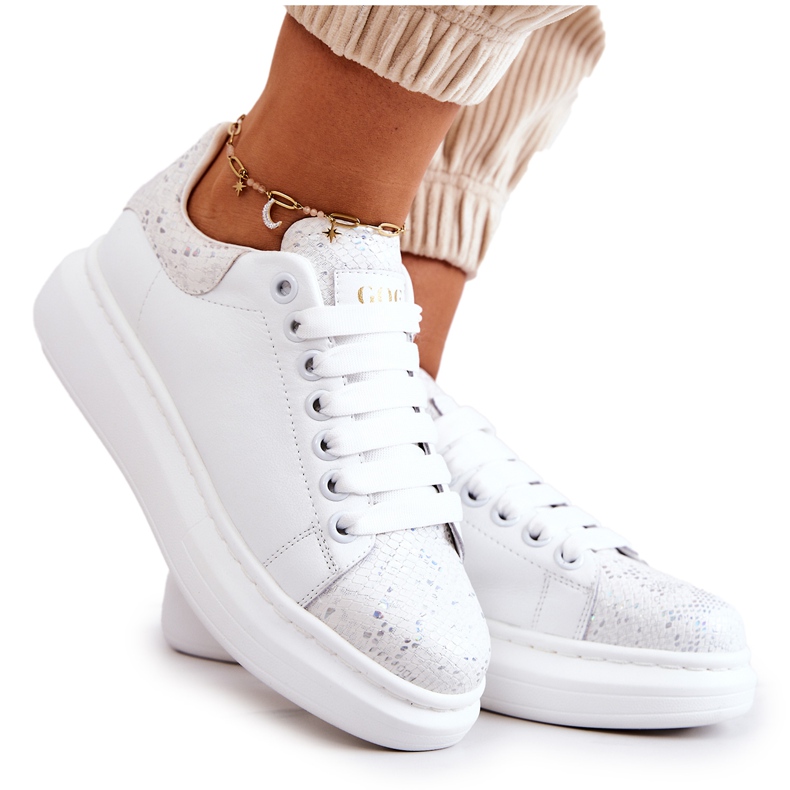 Scarpe sportive da donna GOE JJ2N4053 bianche bianca