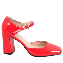 Pumps esposte sul post di Frida Red rosso