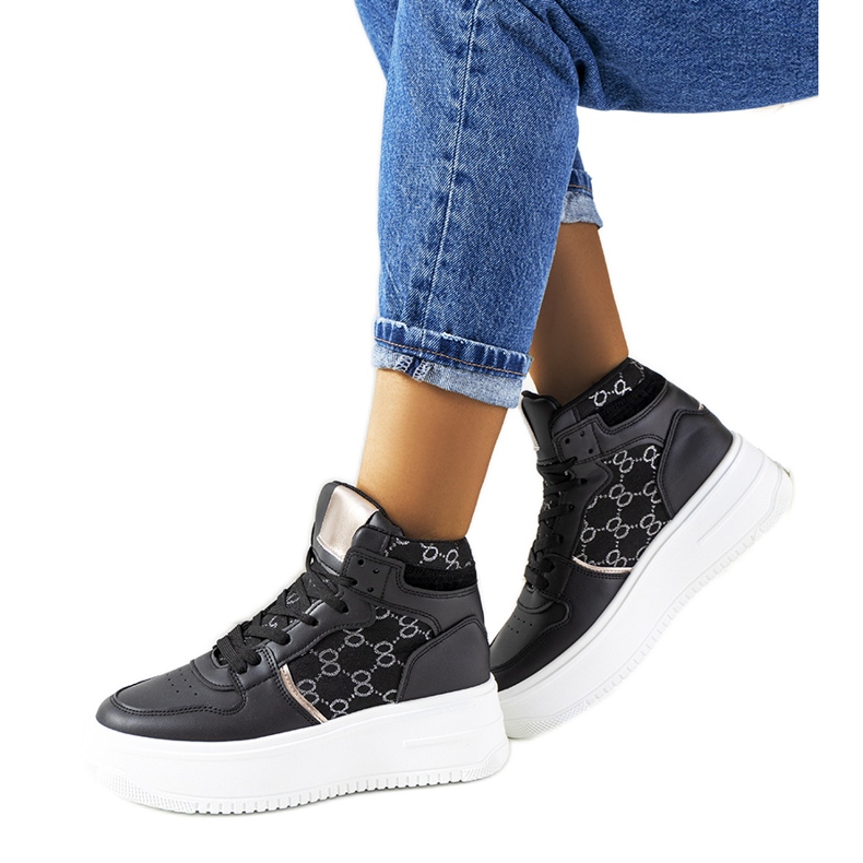 Sneakers nere sulla piattaforma Dennis nero