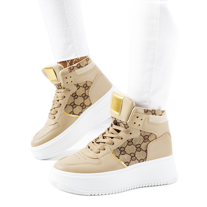 Sneakers beige sulla piattaforma Dennis