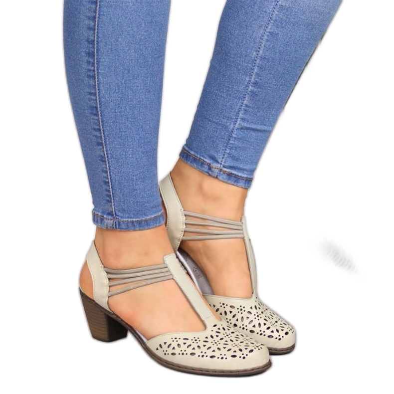 Sandali in pelle Rieker W RKR316 beige