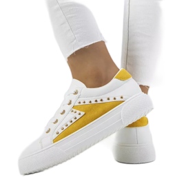 Sneakers bianche e gialle dell'Udinesi bianco giallo
