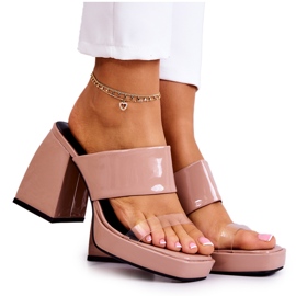 FM1 Pantofole Verniciate Su Una Barra Di Seattle Beige Scuro
