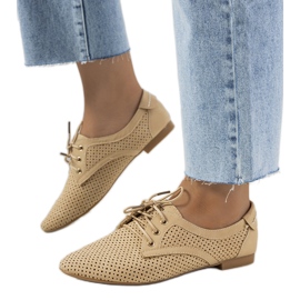 Scarpe traforate beige di Tapley