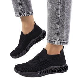 Le sneakers nere di Neda nero