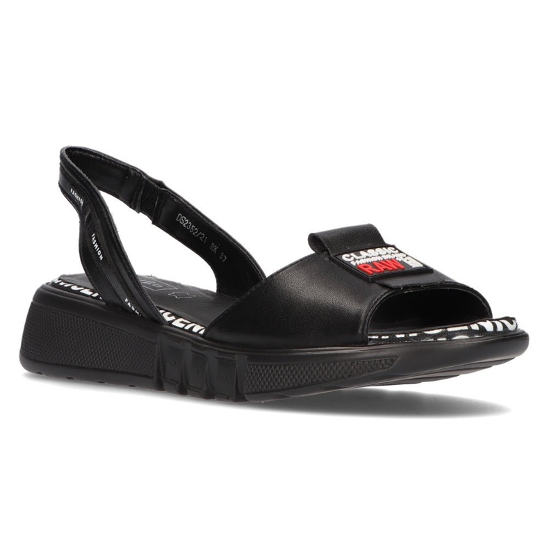 Sandali neri su zeppa Filippo DS2352 / 21 Bk nero