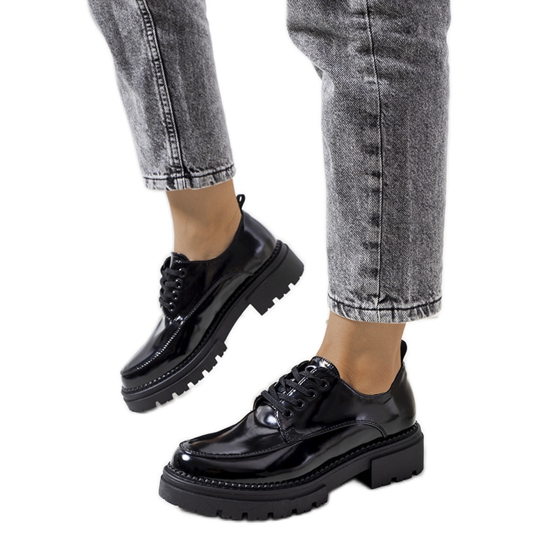 Scarpe nere su suola da trattore di Markus nero