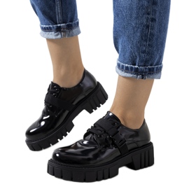 Scarpe nere su suola da trattore di Vellem nero
