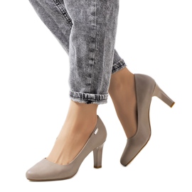 Décolleté beige su tacco Giessen