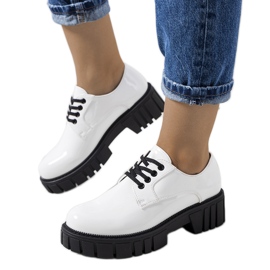 Scarpe laccate bianche di Eileen bianco