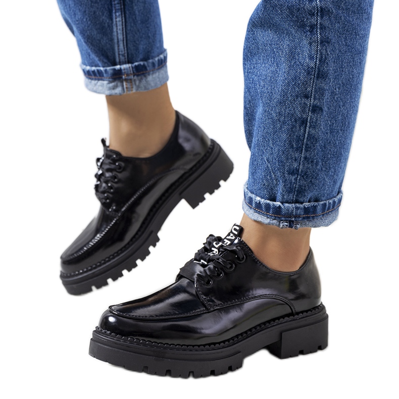 Scarpe laccate nere di Aike nero