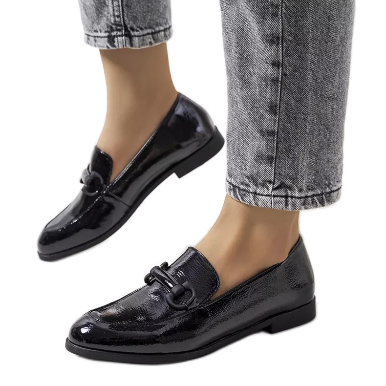 Scarpe in pelle laccata nera di Liese nero