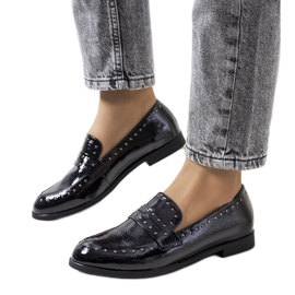 Scarpa in pelle nera con borchie Rozerin nero