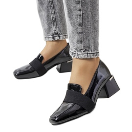 Scarpe laccate nere sul palo Tammy nero