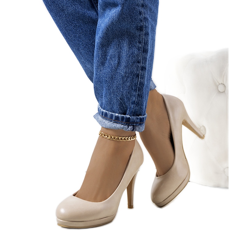 Tacchi alti beige sulla piattaforma Reserve